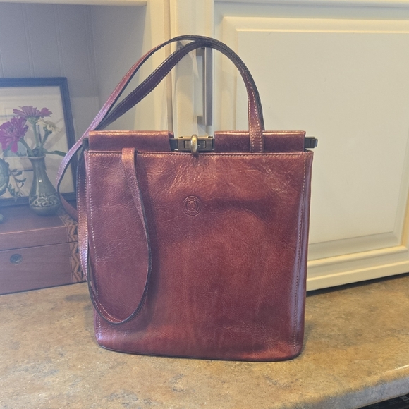 Giudi Handbags - EUC Giudi Brown Leather Purse Made in Italy